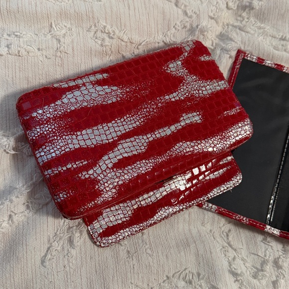 Red and Silver Clutch - Picture 4 of 9